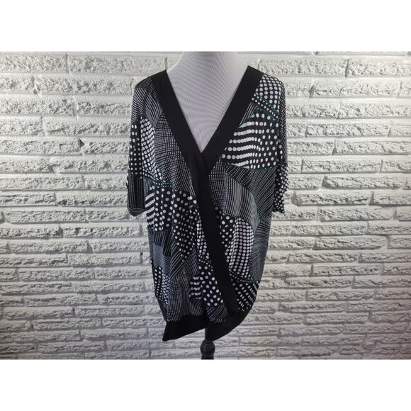 Avenue Womens Top 22 24 Plus Short Sleeve Black Geometric Poly Blend GEO367E - Picture 1 of 8